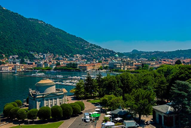 Landschaft und Orte in Italien