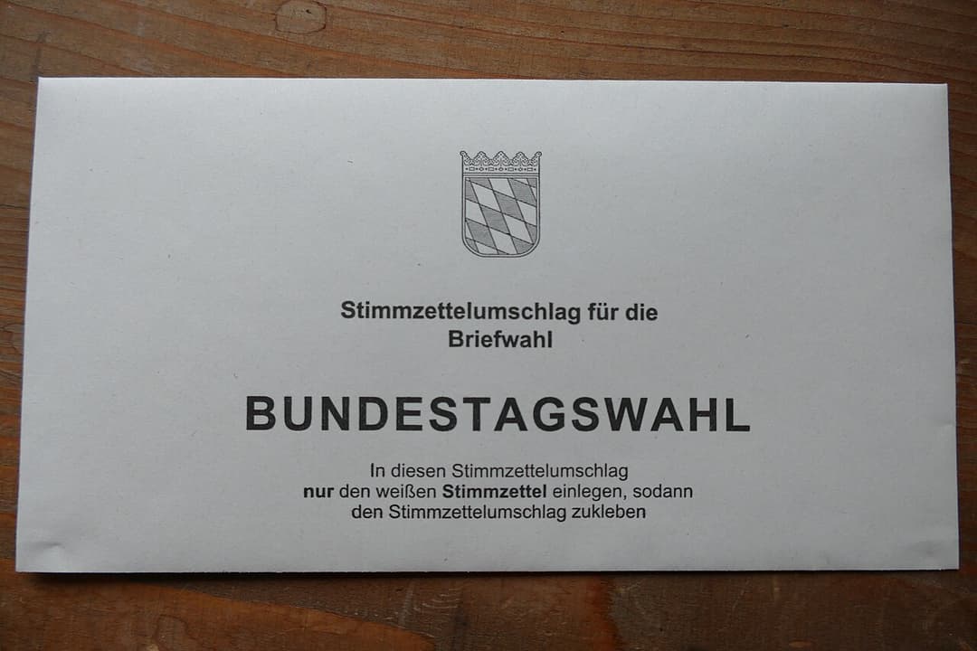Stimmzettelumschlag für die Briefwahl zur Bundestagswahl 2025