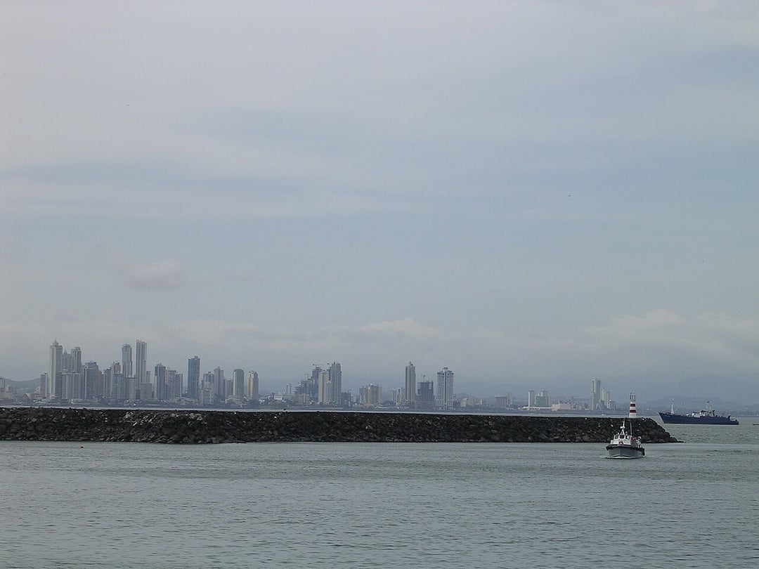Skyline of Panama City 01