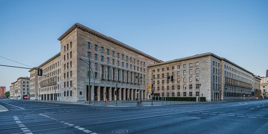 Bundesfinanzministerium in Berlin – es verhandelt die Doppelbesteuerungsabkommen