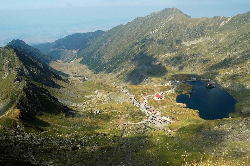 Transfagarasan road with Bilea Lake, Rumänien