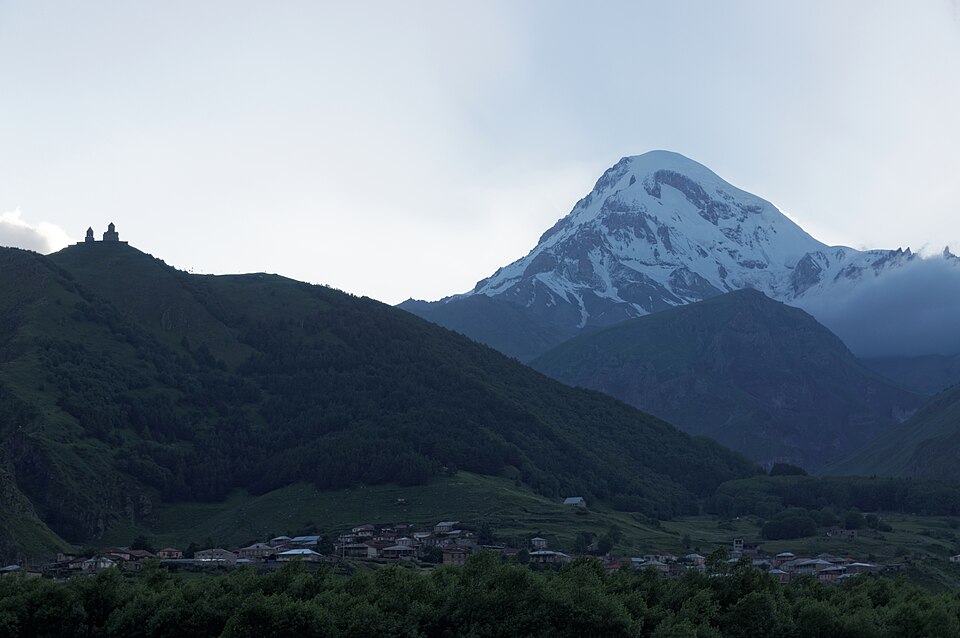 Kazbegi, Mount Kazbek, Georgia, georgien
