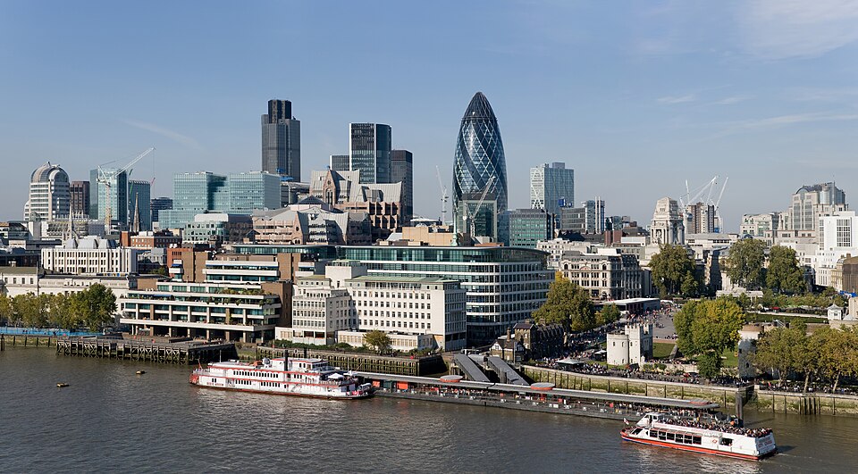 City of London skyline from London City Hall - Oct 2008 - Aligned, grossbritannien