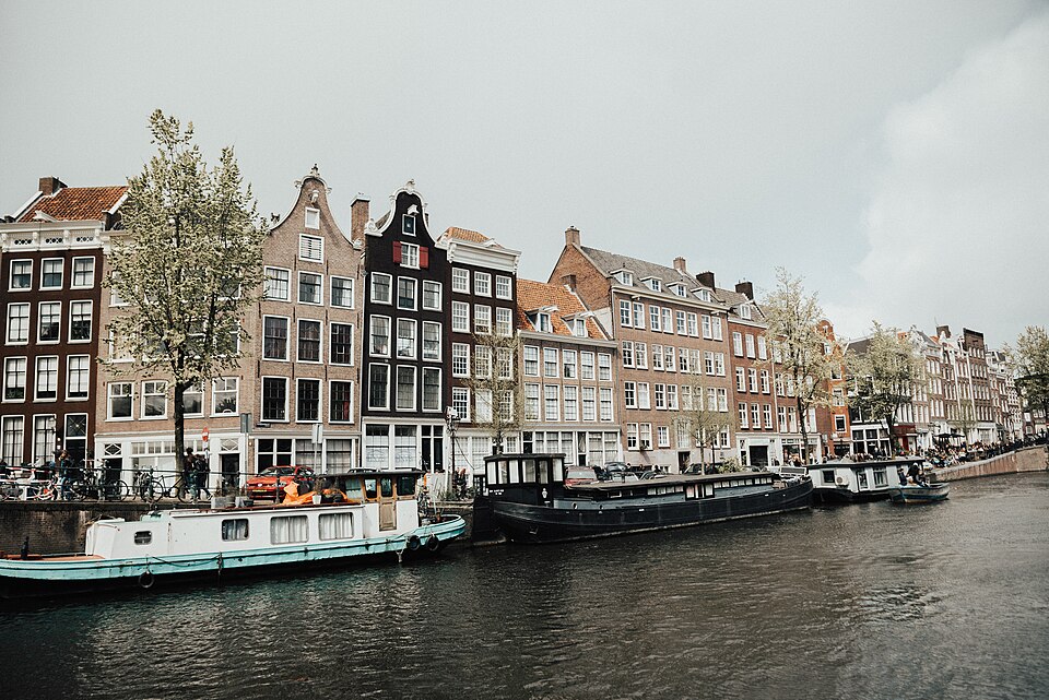 Amsterdam Canal Houses (Unsplash), Niederlande