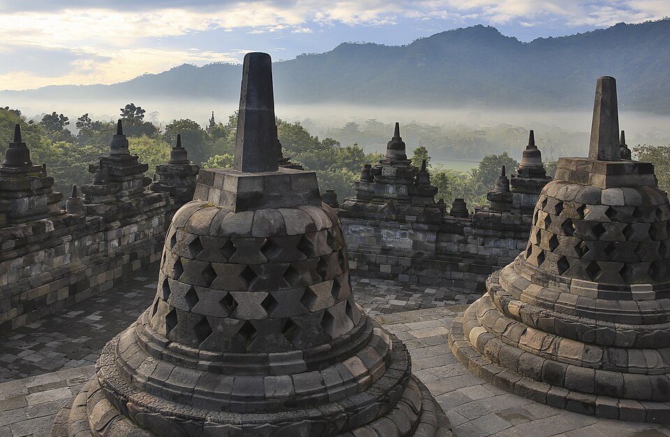 Borobudur-Temple-Park Indonesia Stupas-of-Borobudur-01, Indonesien